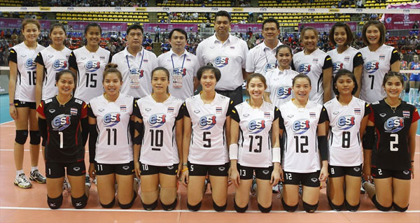 ผู้เล่นและสตาฟโค้ช ทีมวอลเลย์บอลหญิงทีมชาติไทย ในรายการ WGP 2016